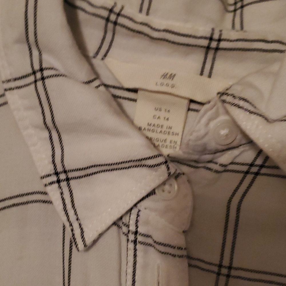 Long sleeve button down - Picture 2 of 3